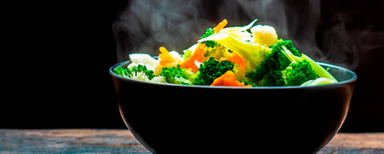 ¿Se puede utilizar Multichef para cocinar al vapor?